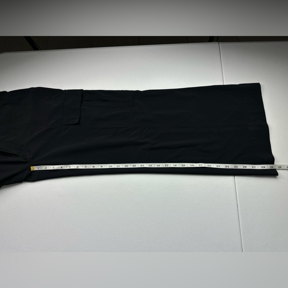 Athleta Pants Womens 8 Petite Black Chelsea Wide Leg Utility Cargo Stretch Flare - Picture 10 of 11